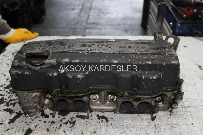 Nissan Terrano 2.4 Silindir Kapağı Çıkma