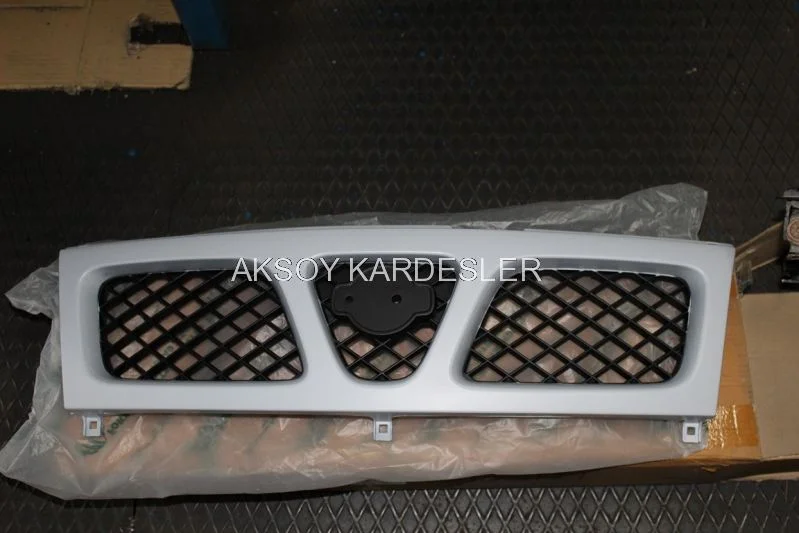1998 Nissan Terrano Çıkma Ön Panjur