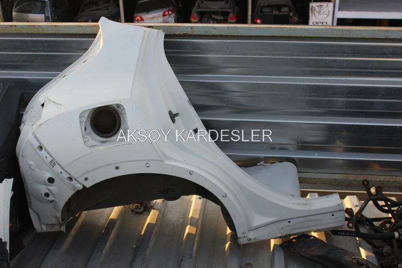 Juke 2013 Sağ Arka Çamurluk Sacı