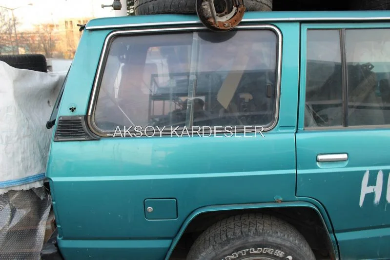 Nissan Patrol Çıkma Sağ Arka Çamurluk