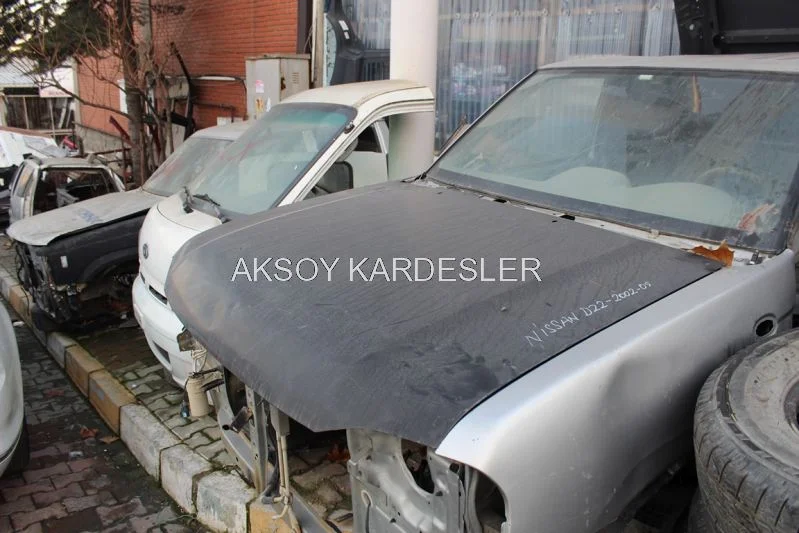 Nissan Skystar Kaput Siyah Çıkma