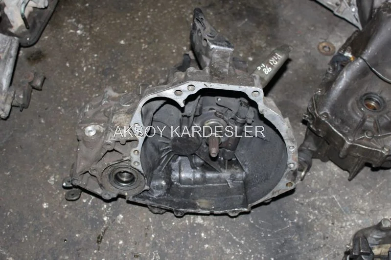 Nissan Almera Şanzıman Çıkma