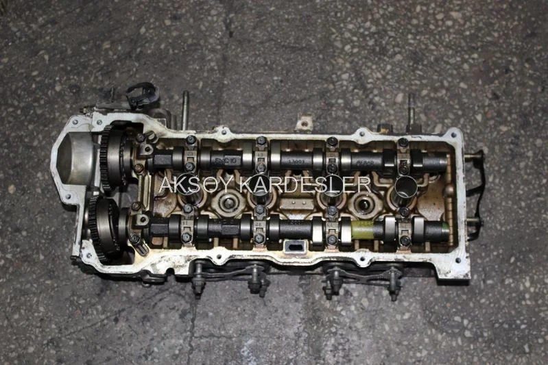 Nissan Sunny Silindir Kapağı Çıkma