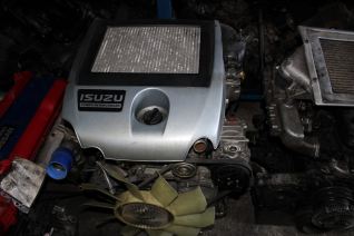 Isuzu D Max 2.5 Motor SIFIR